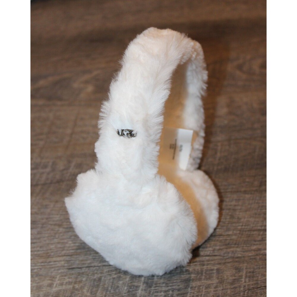 UGG WOMEN'S GIRLS‎ WHITE FUR EAR MUFFS NEW IN GIFT BOX